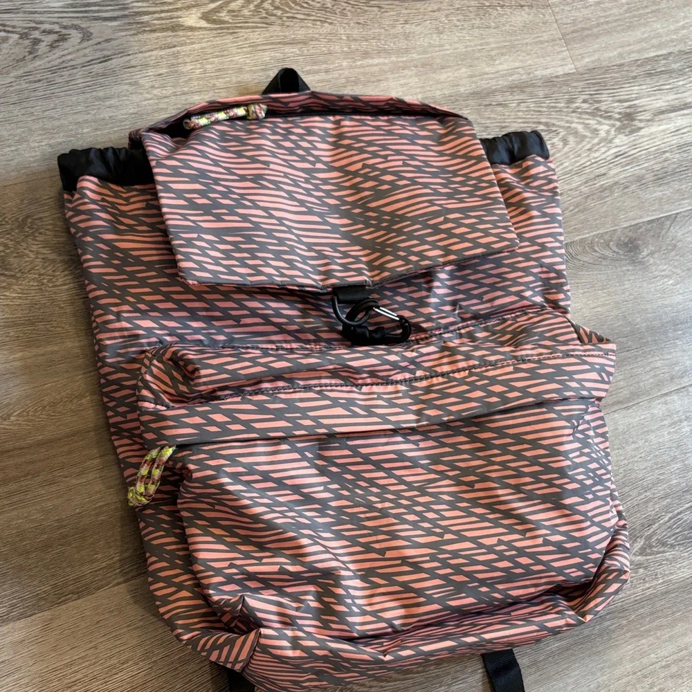 Geometric Patterned Backpack - Picture 2 of 3